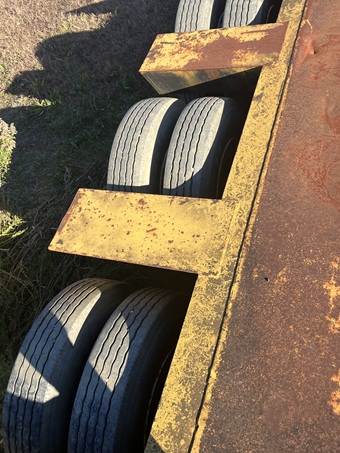 2003 WITZCO Challenger - view 13 of 14