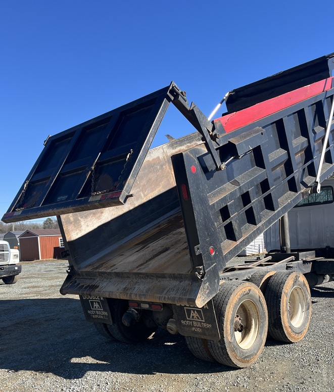 1993 FORD l-9000 - view 8 of 22