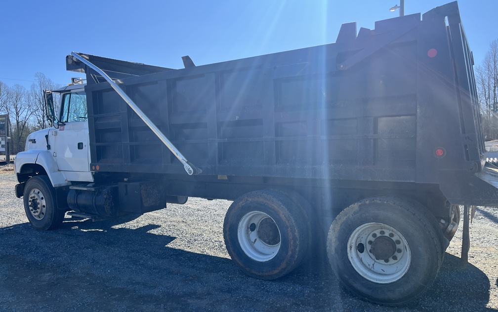 1993 FORD l-9000 - view 6 of 22