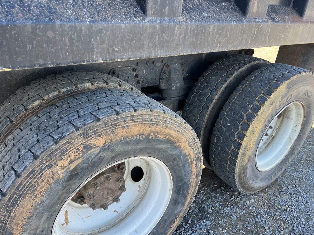 1993 FORD l-9000 - view 14 of 22