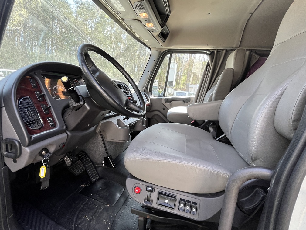 2022 FREIGHTLINER M2 - view 10 of 20