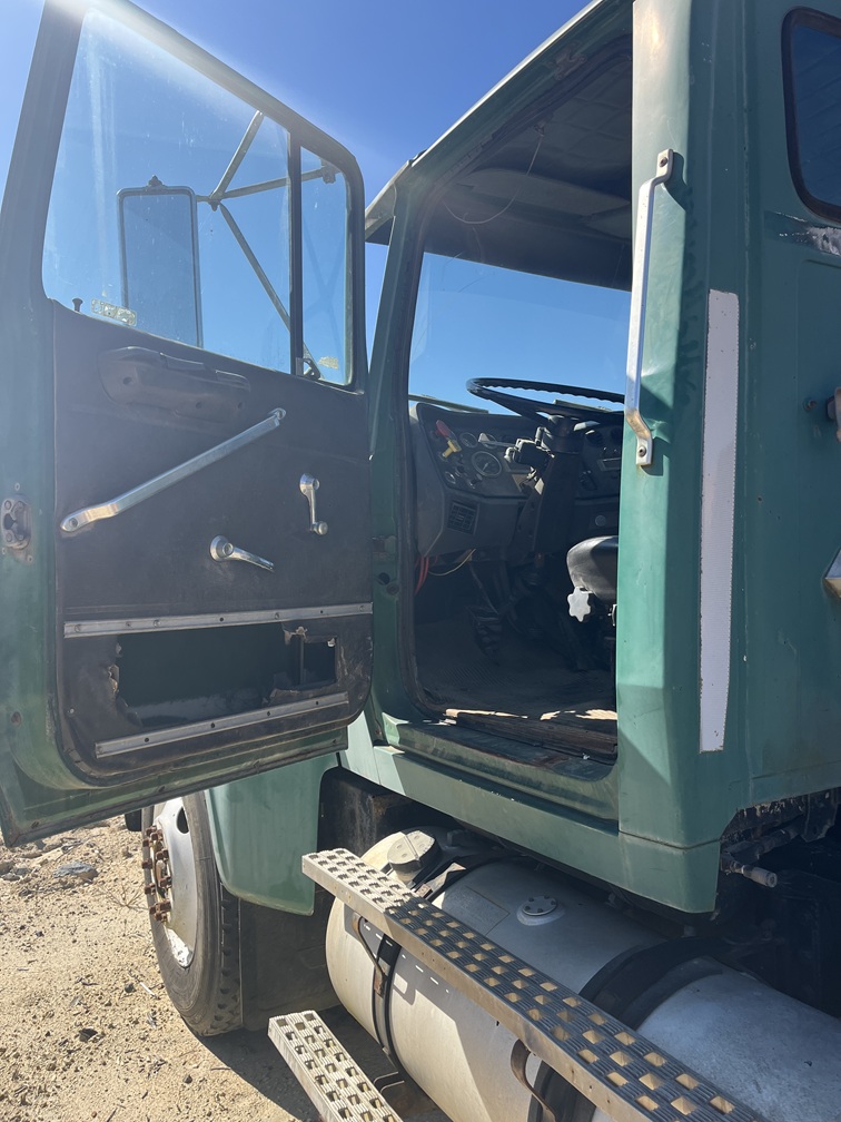 1988 FORD LTL-9000 - Image 10