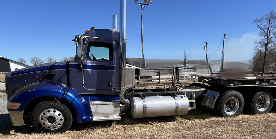 2007 PETERBILT 386 - Image 2