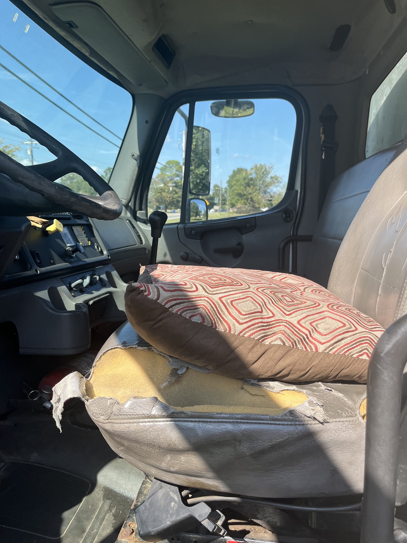 2006 FREIGHTLINER M2 106 - view 19 of 22