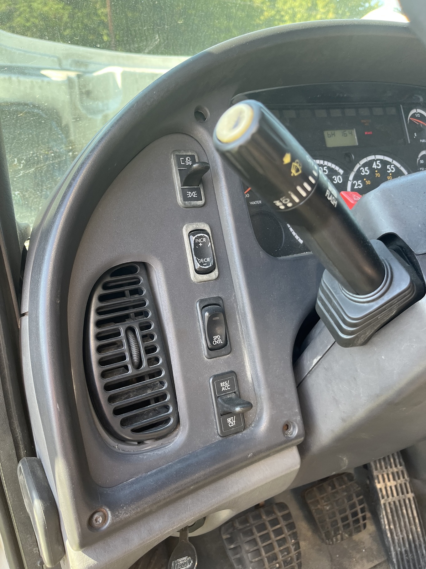 2006 FREIGHTLINER M2 106 - Image 21