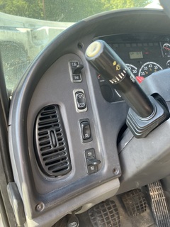 2006 FREIGHTLINER M2 106 - Image 21