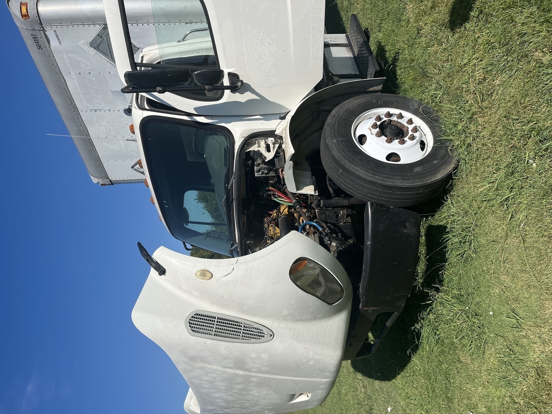 2006 FREIGHTLINER M2 106 - Image 6