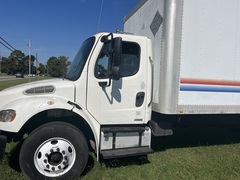 2006 FREIGHTLINER M2 106 - Image 5