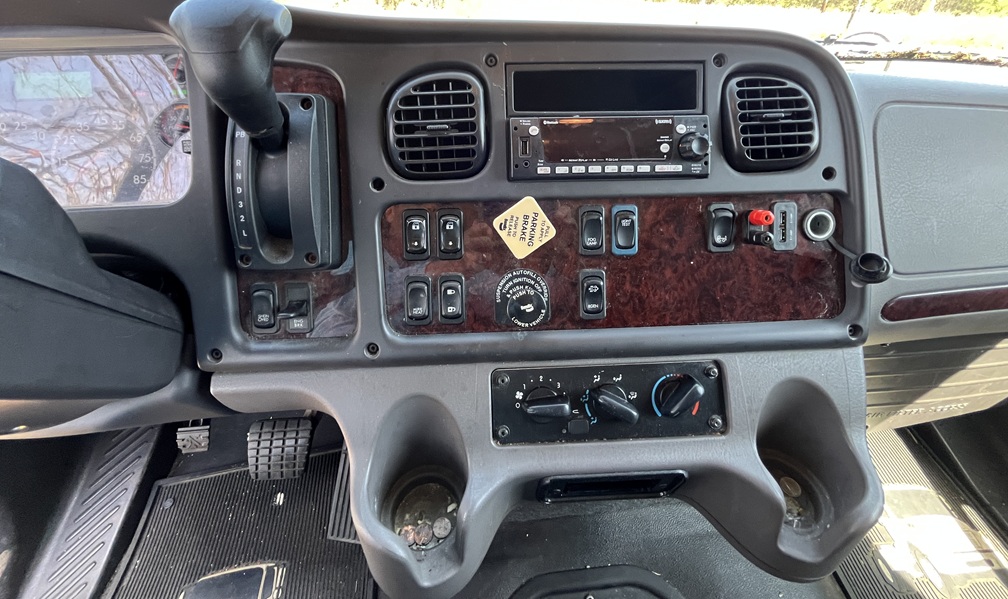 2023 FREIGHTLINER M2 - view 16 of 17