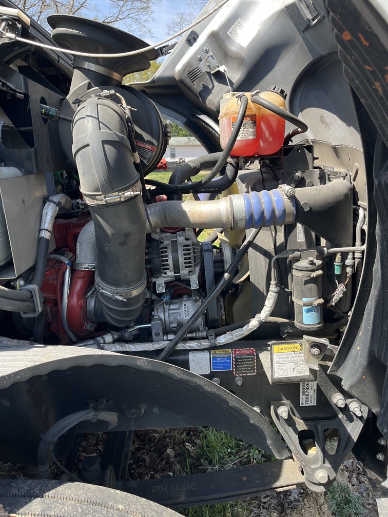 2024 MACK - view 16 of 19