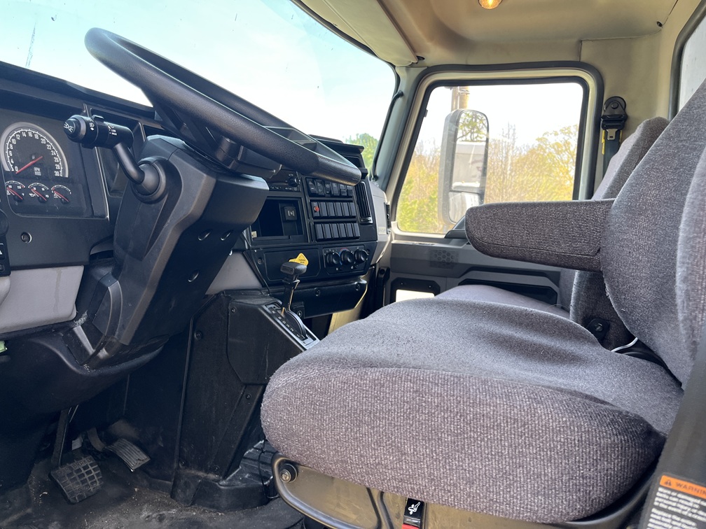 2024 MACK - view 10 of 19