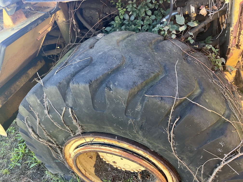 1985 MOXY 6200 - view 9 of 16