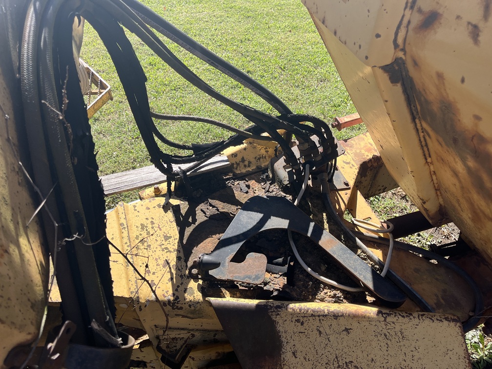 1985 MOXY 6200 - view 16 of 16