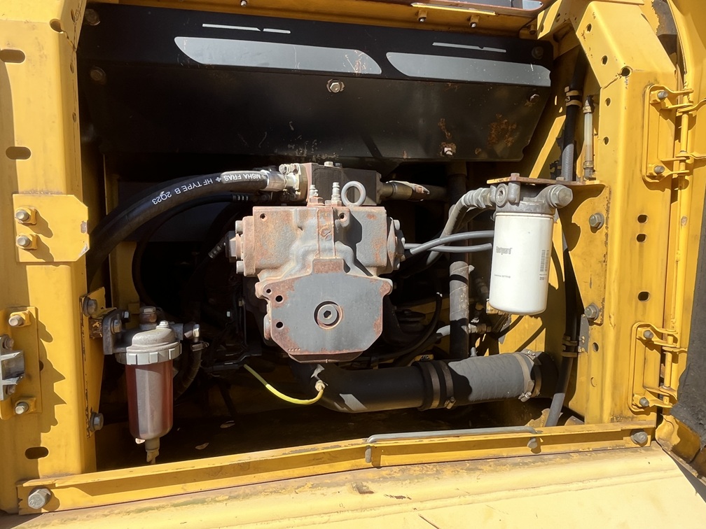 2005 KOMATSU PC 200 LC-7L - Image 12