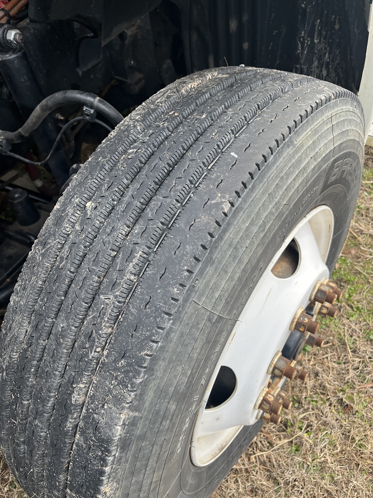 2013 FREIGHTLINER day cab - Image 16