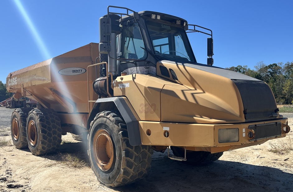 2004 CASE 330 - Image 2