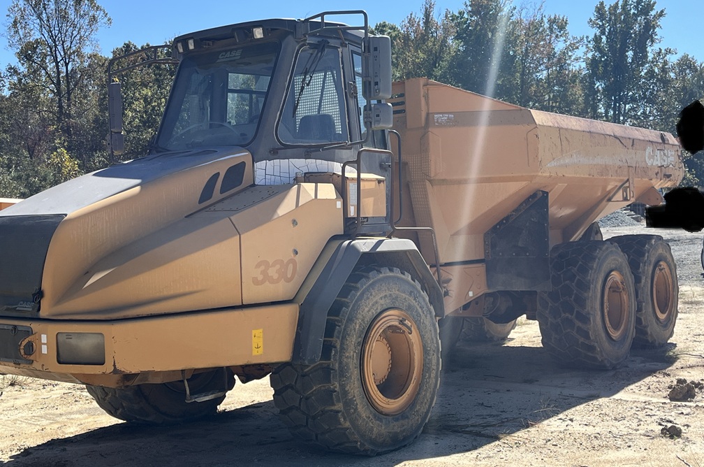 2004 CASE 330 - Image 4