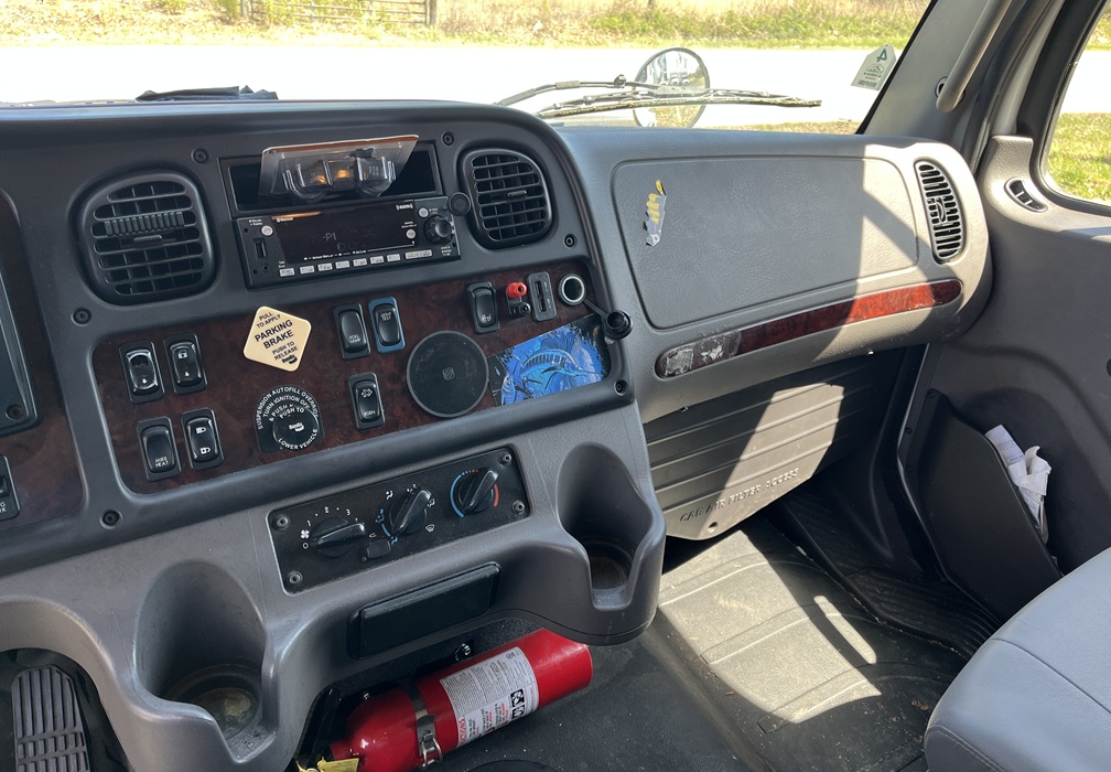 2022 FREIGHTLINER M2 - view 11 of 18