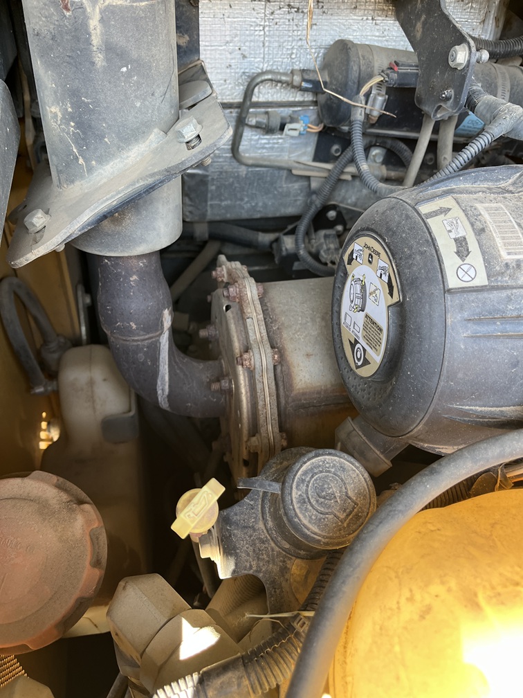 2016 DEERE 323 E - Image 13