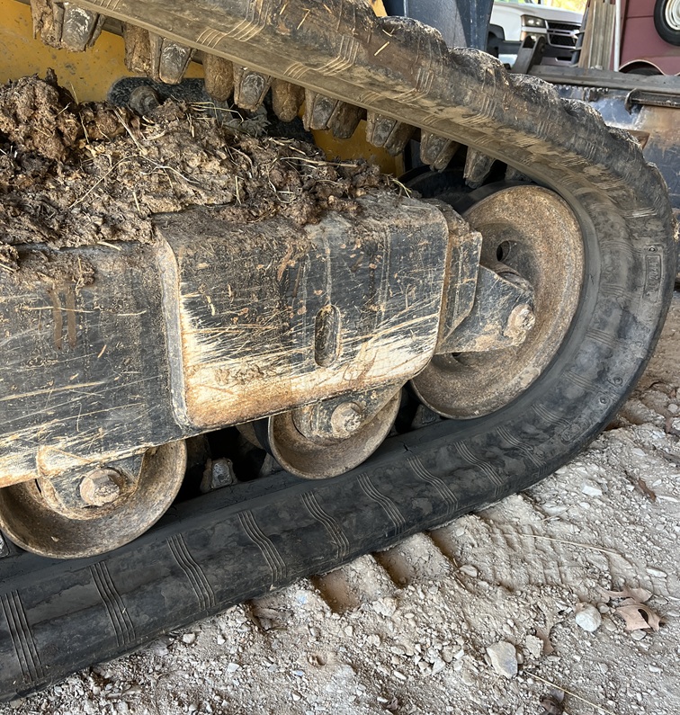 2016 DEERE 323 E - view 16 of 22