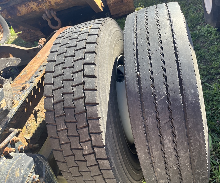 2004 VOLVO VNM-200 - view 18 of 18